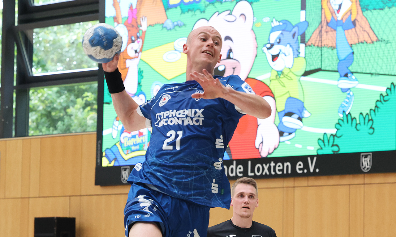 Wurf eines Spielers des TBV Lemgo in der Saison 2025/2026