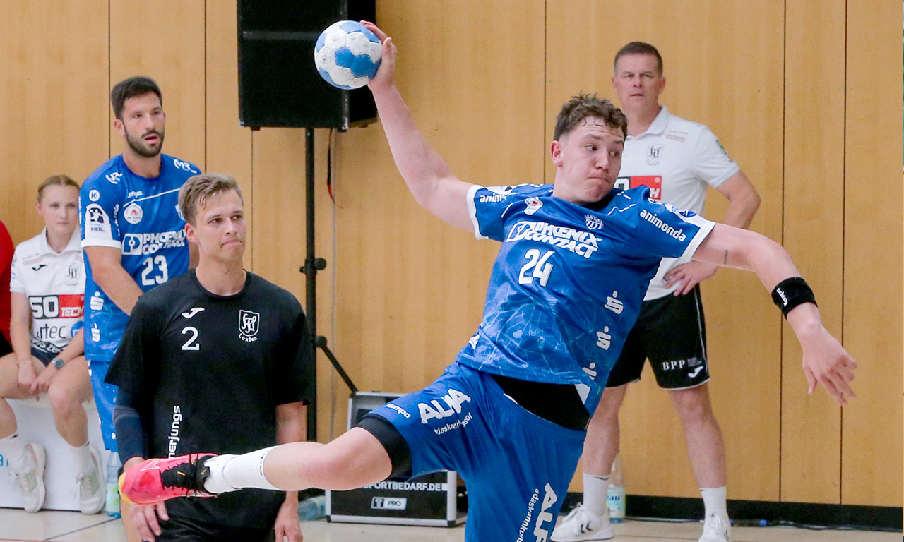 Wurf eines Spielers des TBV Lemgo in der Saison 2025/2026